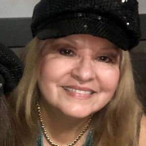 Meet your Posher, Yolanda